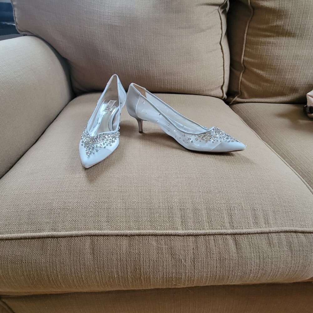 Badgley Mischka Size 8 Shoes - Great for Wedding or Other Formal Event